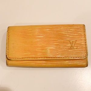 LOUIS VUITTON EPI KEY HOLDER!